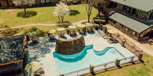 Tremont Lodge & Resort
