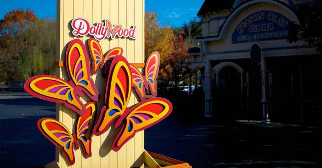 Click to open Dollywood Schedule: 2024 Hours & Events post