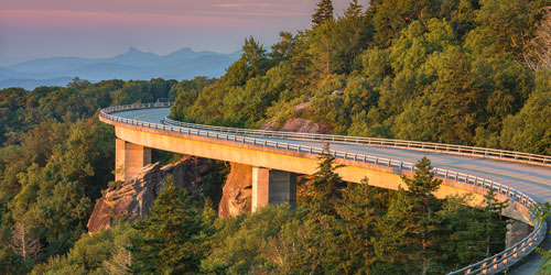 The Blue Ridge Parkway: Click to visit page.