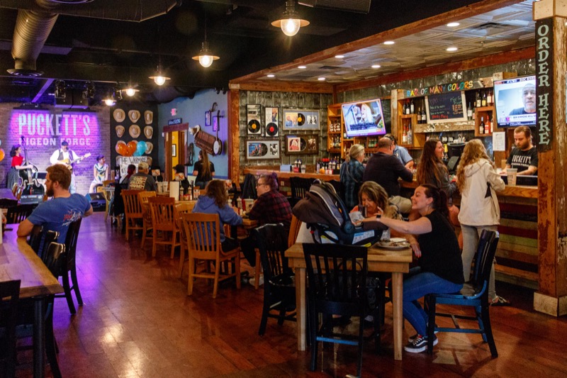 Puckett's Grocery & Restaurant Pigeon TN