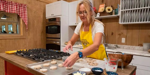 Smoky Mountain School of Cooking: Click to visit page.